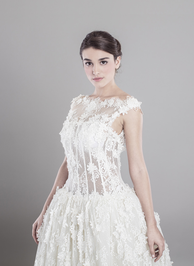 abito-sposa-brillantato-con-margherite (1)