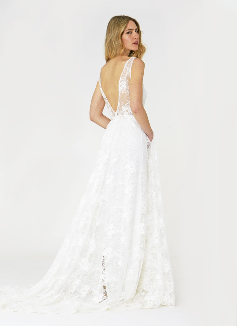 Abito_da_sposa_in_pizzo_trasparente_Mariella_Gennarino_800x1100_02 (2)